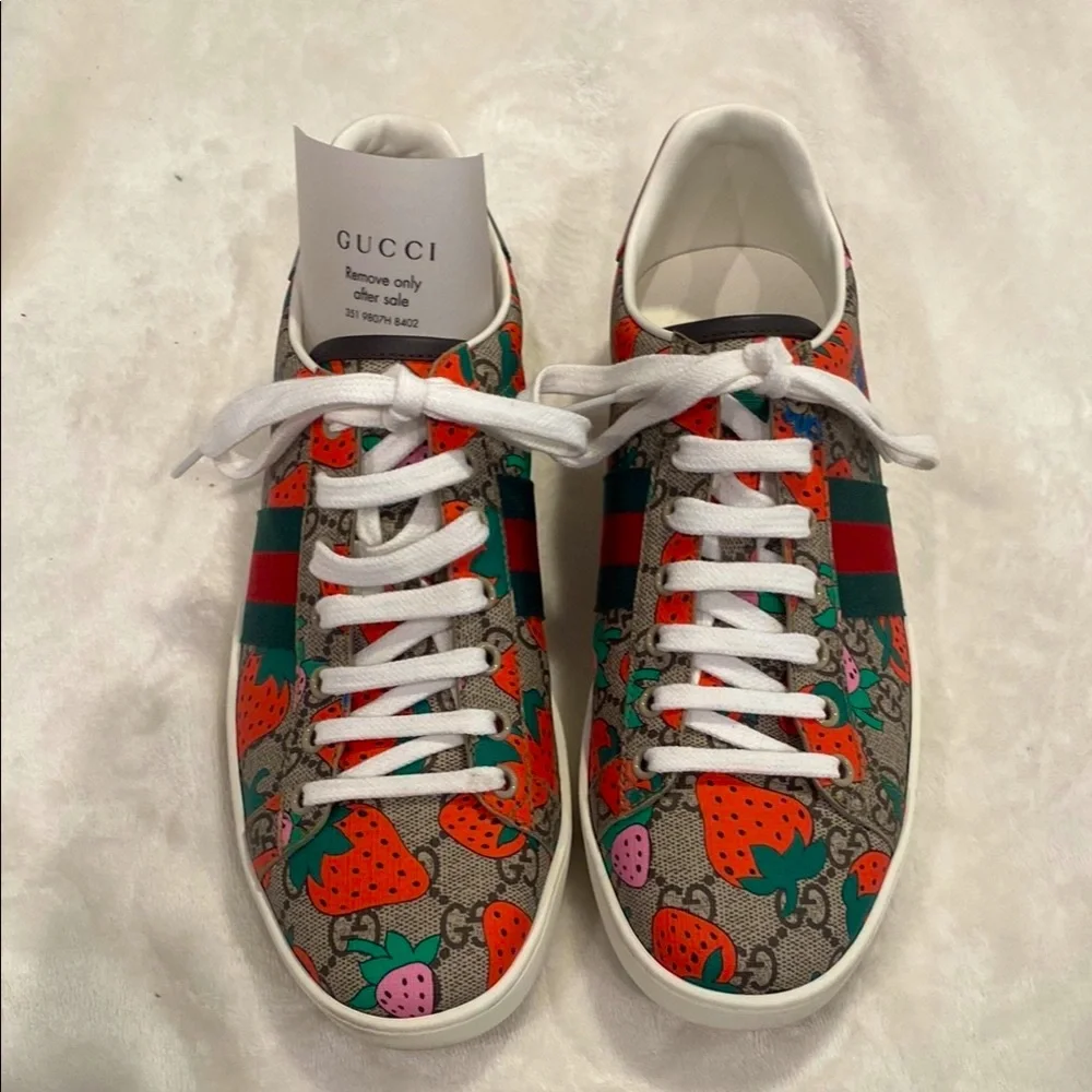 Gucci Strawberry Print Sneakers w/Original Box & Duster Bag - Picture 1 of 11